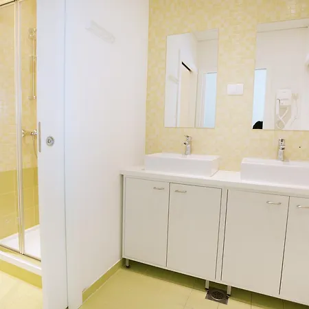 Windward Hostel Zadar