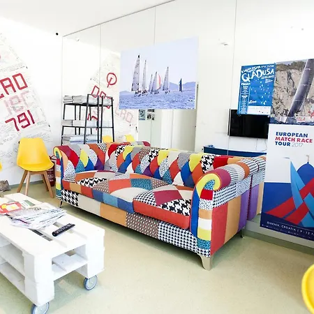 Windward ホステル ザダル